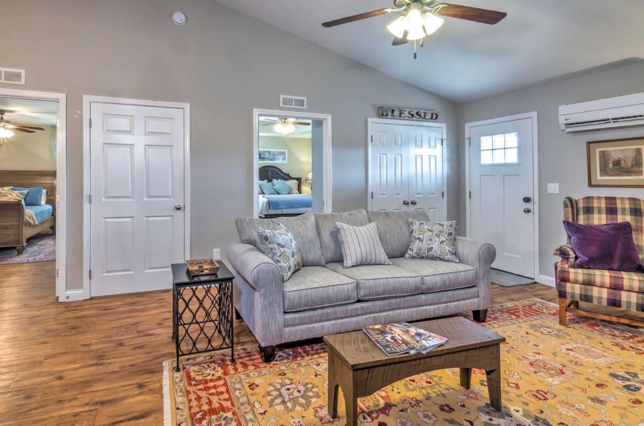 Pet-Friendly Brownsville Retreat With Porch! Sloans Crossing 外观 照片