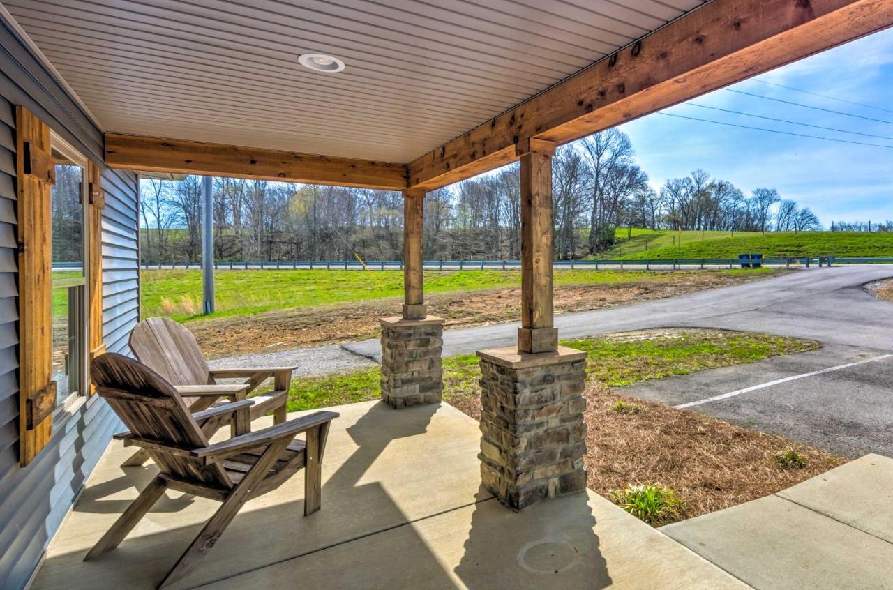 Pet-Friendly Brownsville Retreat With Porch! Sloans Crossing 外观 照片